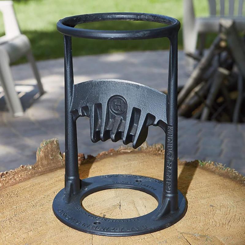Raxiva-wood splitter simplifies wood splitting