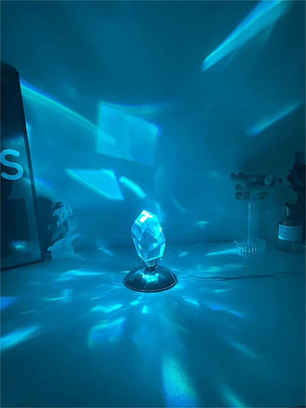 Raxiva - Crystal Stone Lamp with 16 RGB Colors – Elevate Your Home Décor with This Stylish Diamond Table Light for a Magical Ambiance in Any Room