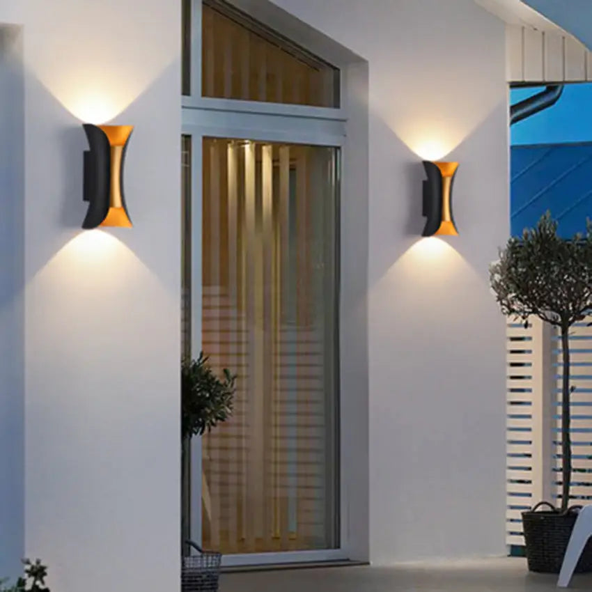 Raxiva-applique murale led noire interieur or