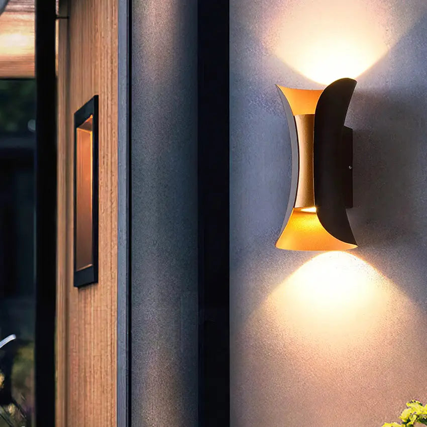 Raxiva-applique murale led noire interieur or